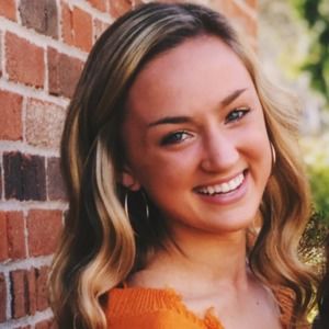 Meet your Posher, Caroline